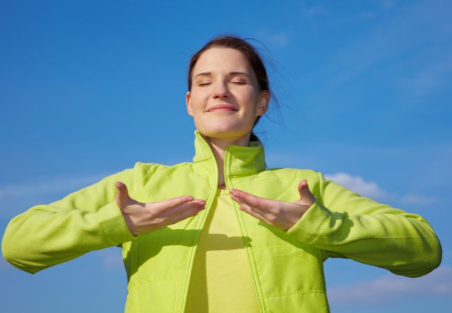 Descubra 10 técnicas simples de respiração para acalmar a mente e reduzir a ansiedade. Pratique e promova bem-estar mental.
